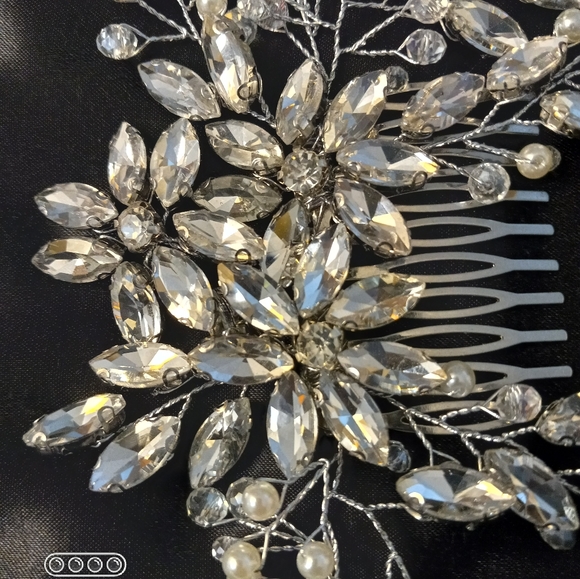 Rhinestone Handmade Bridal Hair Comb Accessory - Picture 12 of 14